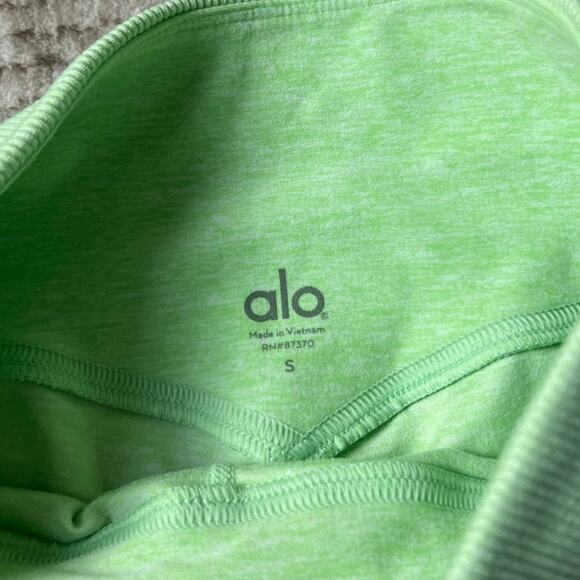 Alo Green Airbrush Biker Shorts & Sports Bra Set Outfit Size Small - Picture 4 of 4